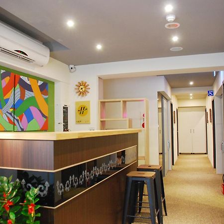 Taipei Livepal Hostel Екстер'єр фото