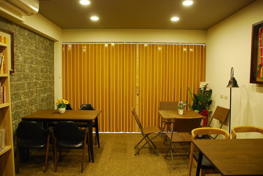 Taipei Livepal Hostel Екстер'єр фото