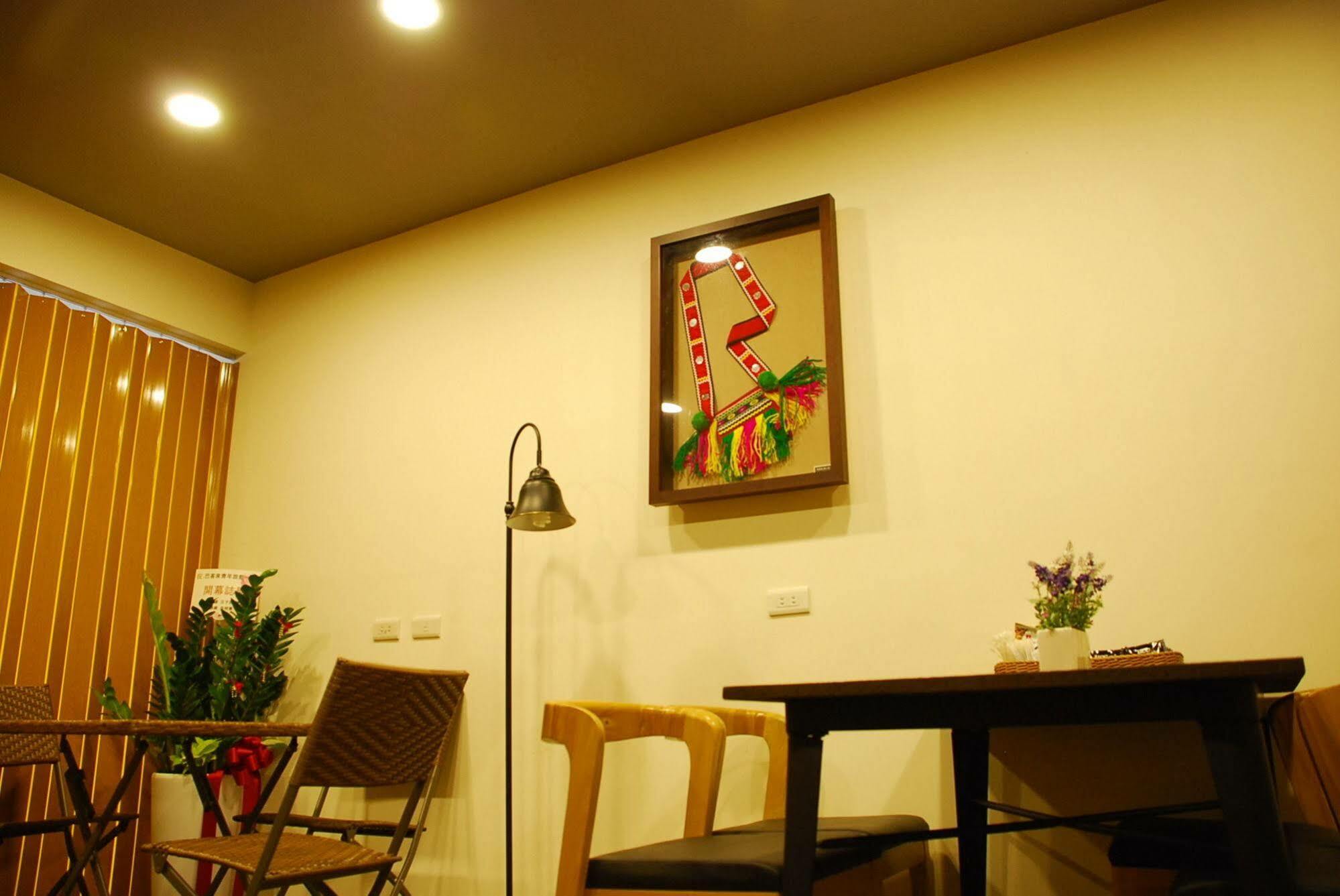 Taipei Livepal Hostel Екстер'єр фото