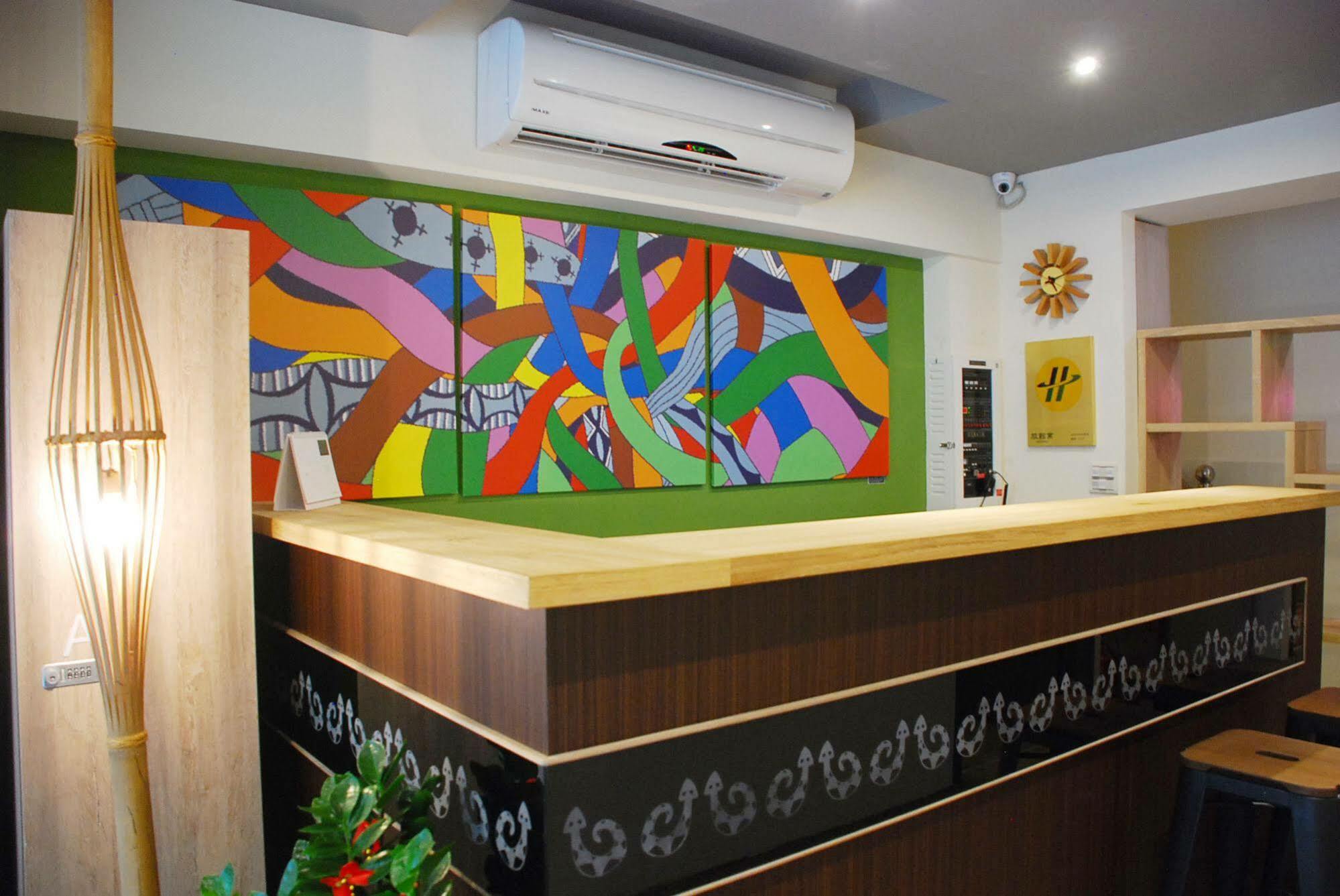 Taipei Livepal Hostel Екстер'єр фото