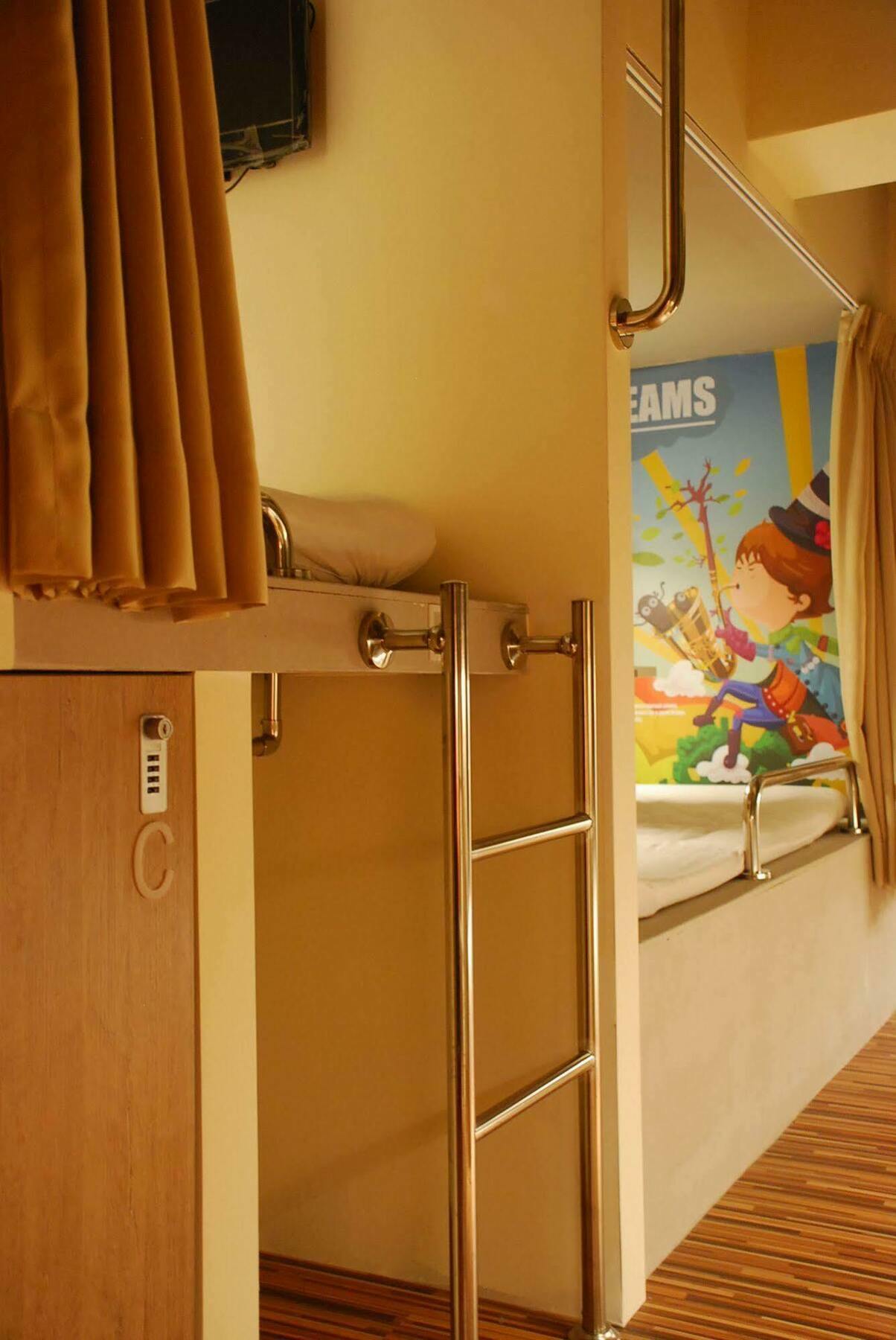 Taipei Livepal Hostel Екстер'єр фото